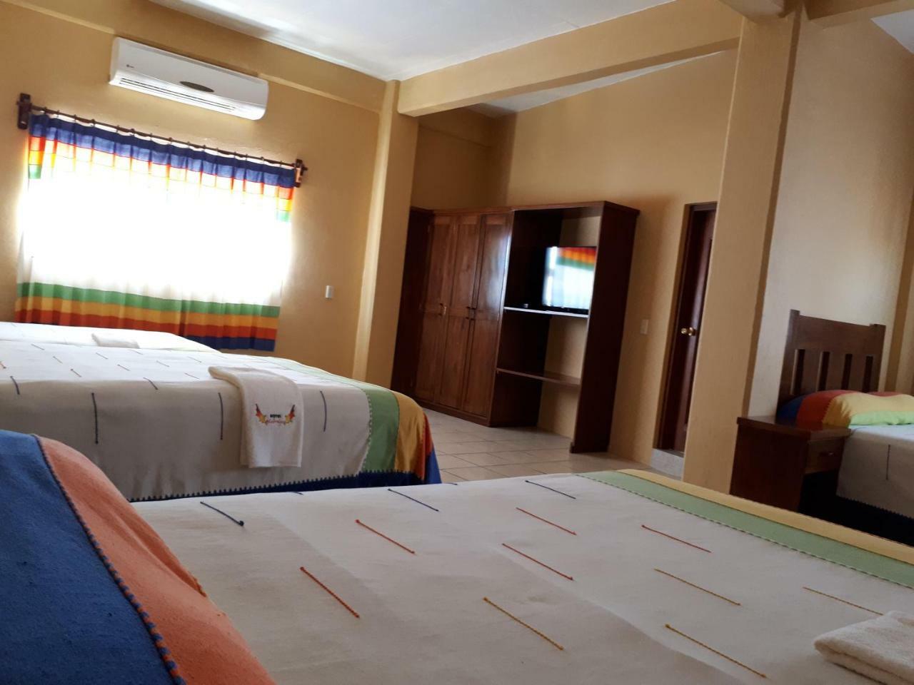 Hotel Alebrijes San Pedro Pochutla 外观 照片