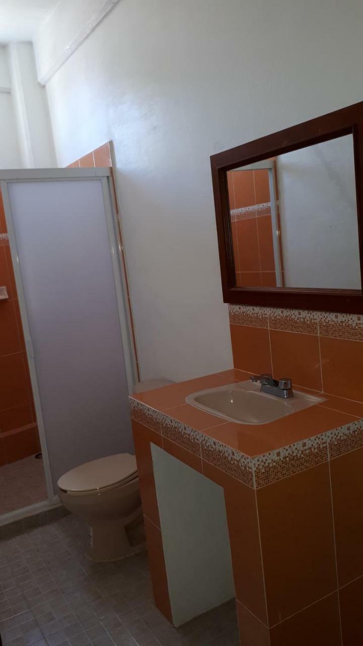 Hotel Alebrijes San Pedro Pochutla 外观 照片