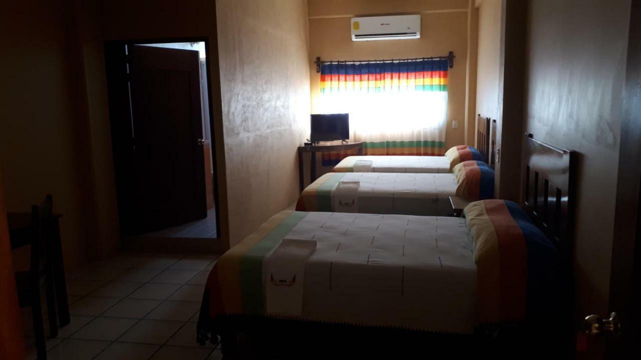 Hotel Alebrijes San Pedro Pochutla 外观 照片