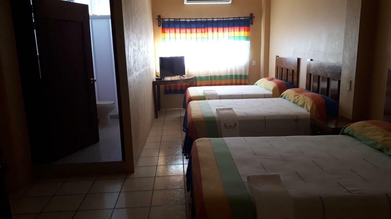 Hotel Alebrijes San Pedro Pochutla 外观 照片